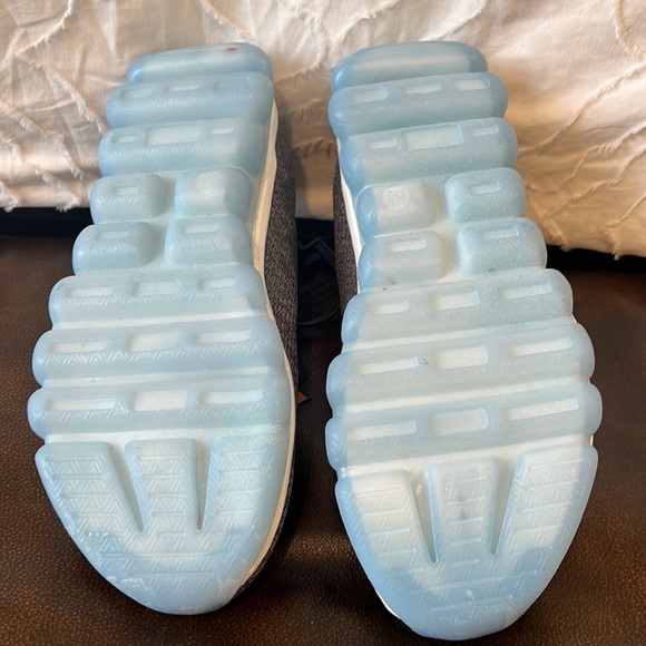 AVIA Sneakers - Picture 5 of 9